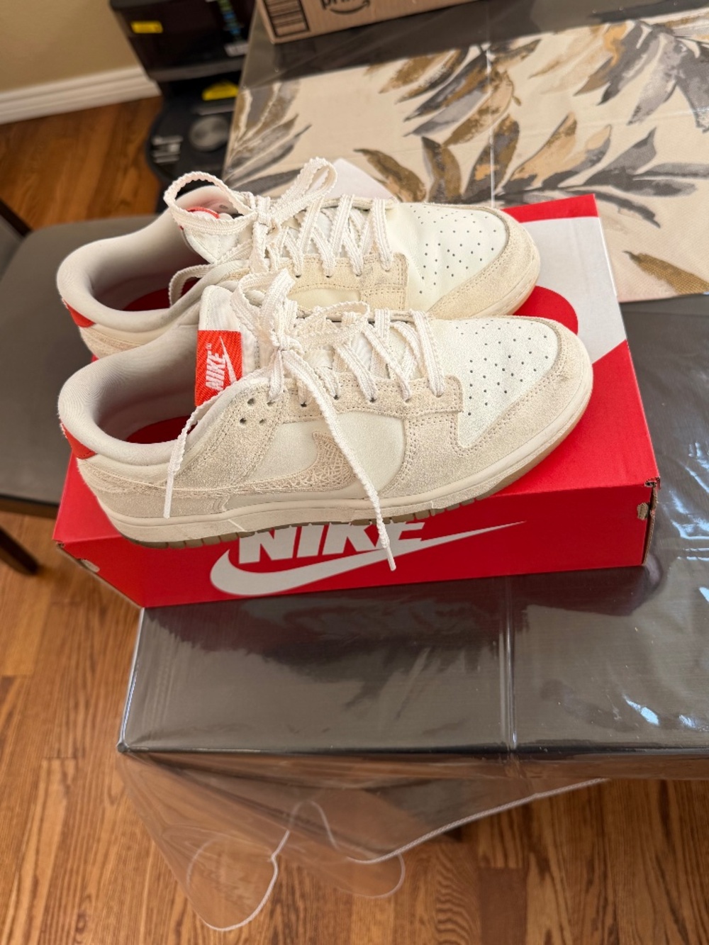 Nike Women’s Dunks Low Friendship Knot